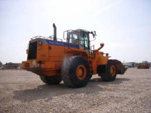 FIATHITACHIFR220_1.jpg